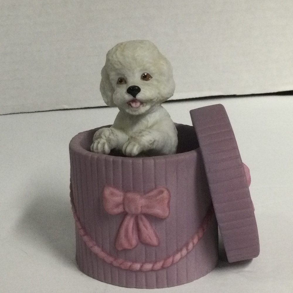 Princeton Gallery VTG 1992 Poodle in Hat Box “Peek-a-Boo” Playful Pup Series